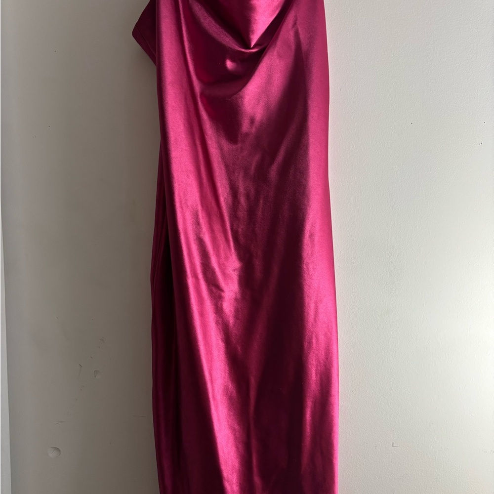 Elegant Strapless Satin Dress in Bold Pink